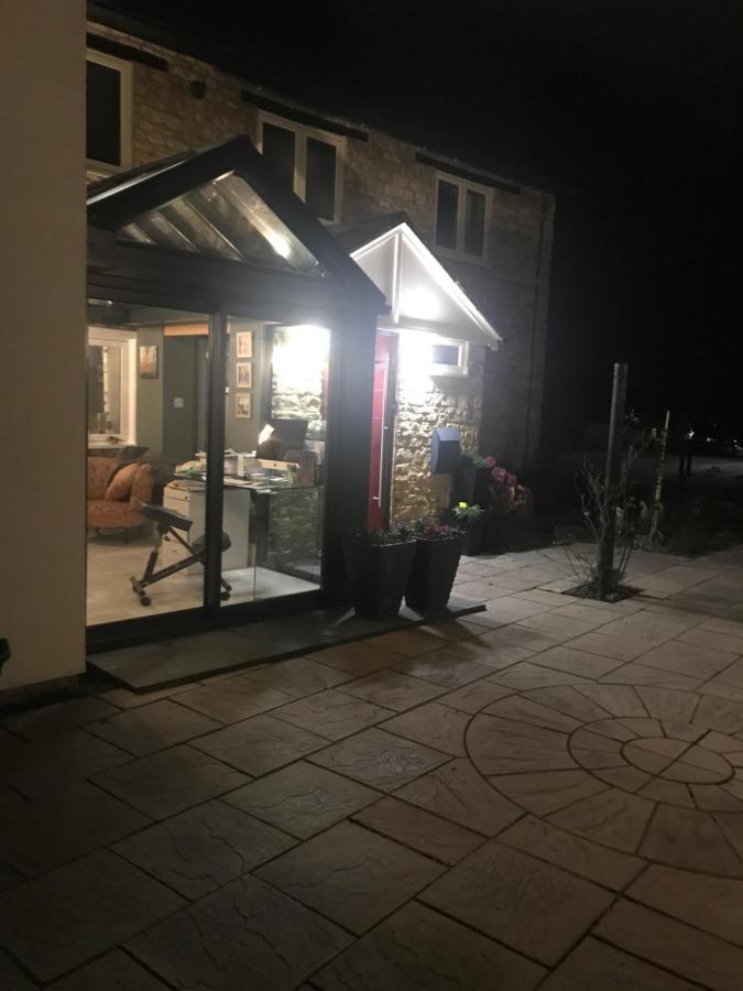 Silverstone Bed And Breakfast ภายนอก รูปภาพ