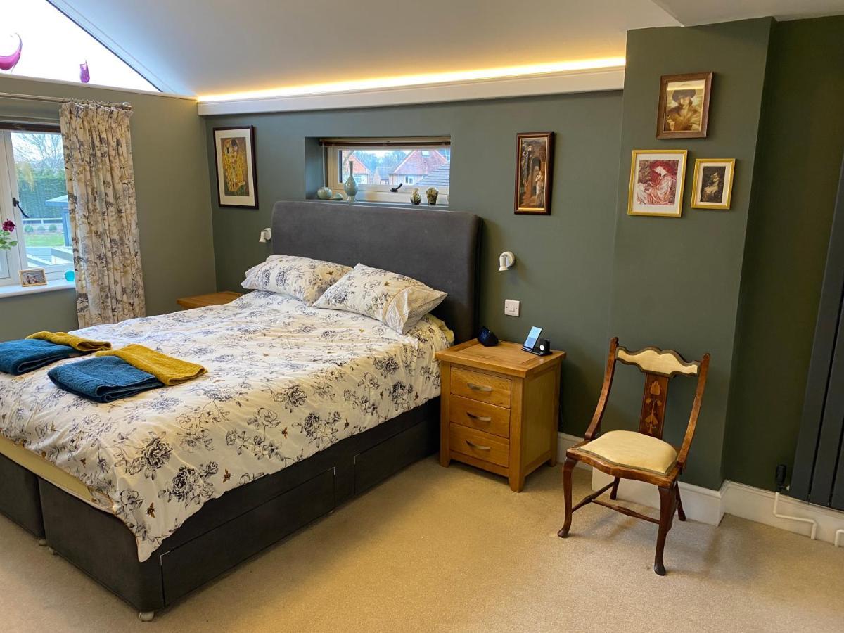 Silverstone Bed And Breakfast ภายนอก รูปภาพ